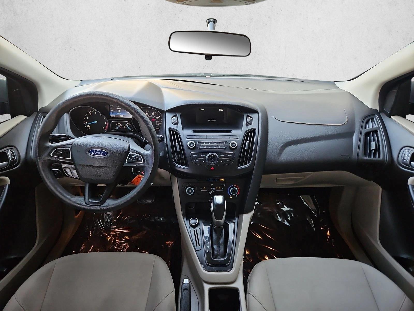 Thumbnail: 2016 Ford Focus - 4