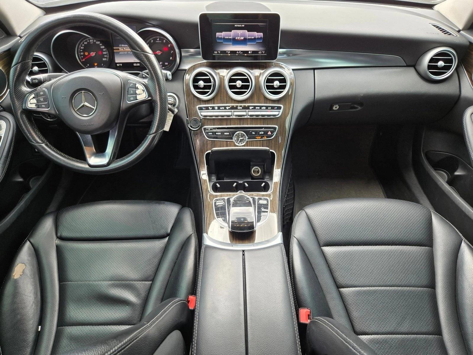Thumbnail: 2015 Mercedes-Benz C-Class - 4