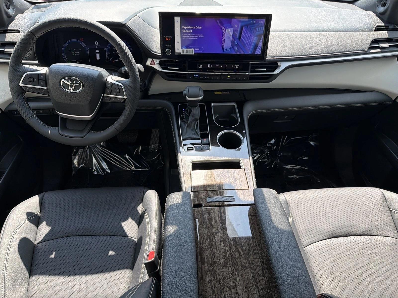 Thumbnail: 2026 Toyota Sienna - 3