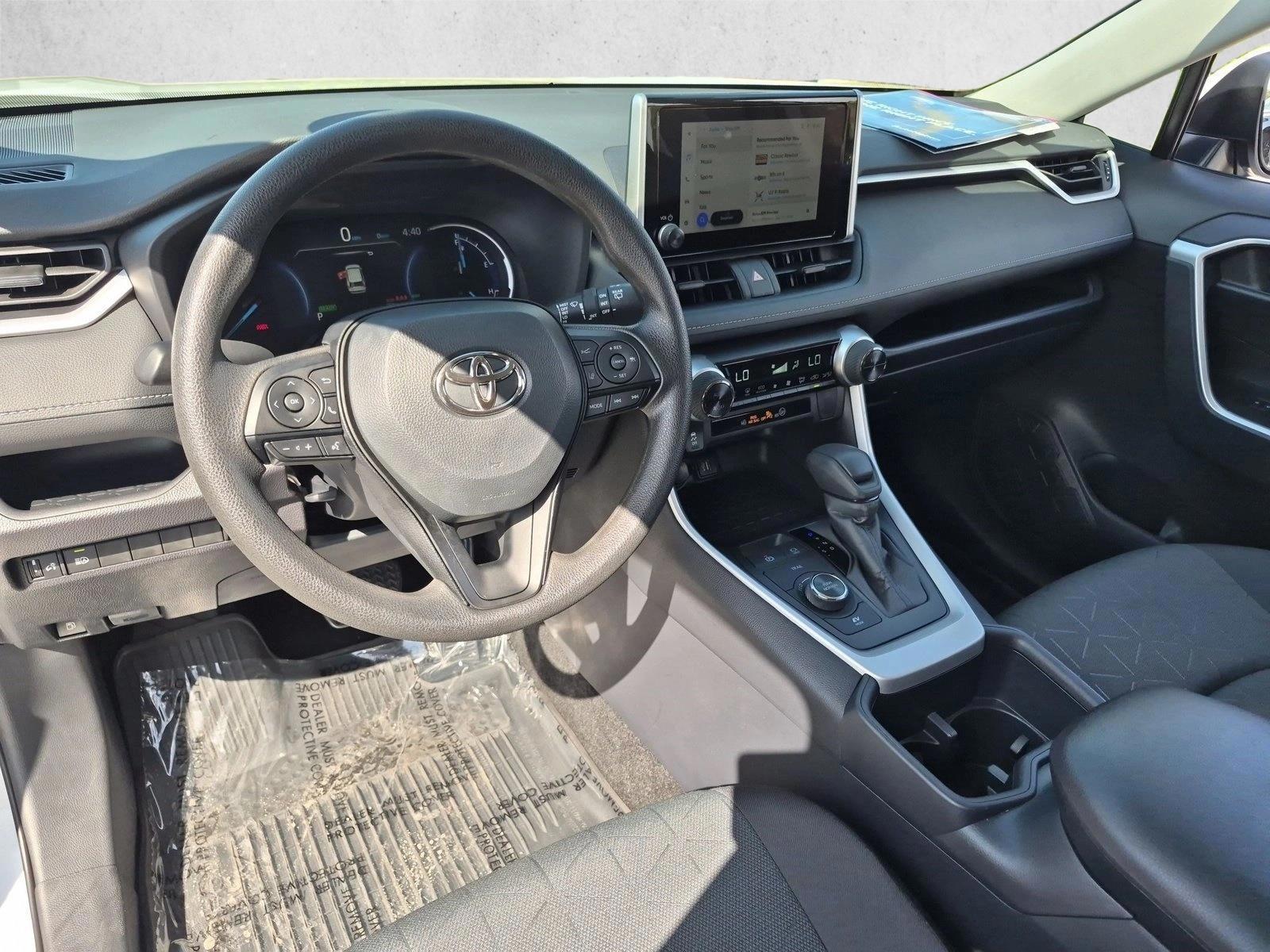 Thumbnail: 2025 Toyota RAV4 - 3