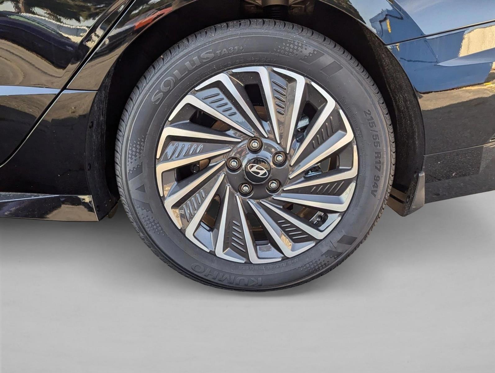 2025 Hyundai Sonata Hybrid SEL - Photo 9