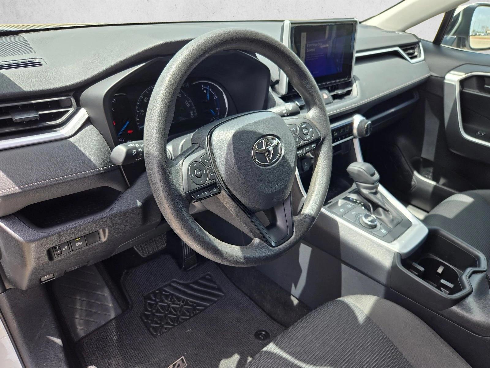 Thumbnail: 2025 Toyota RAV4 - 3