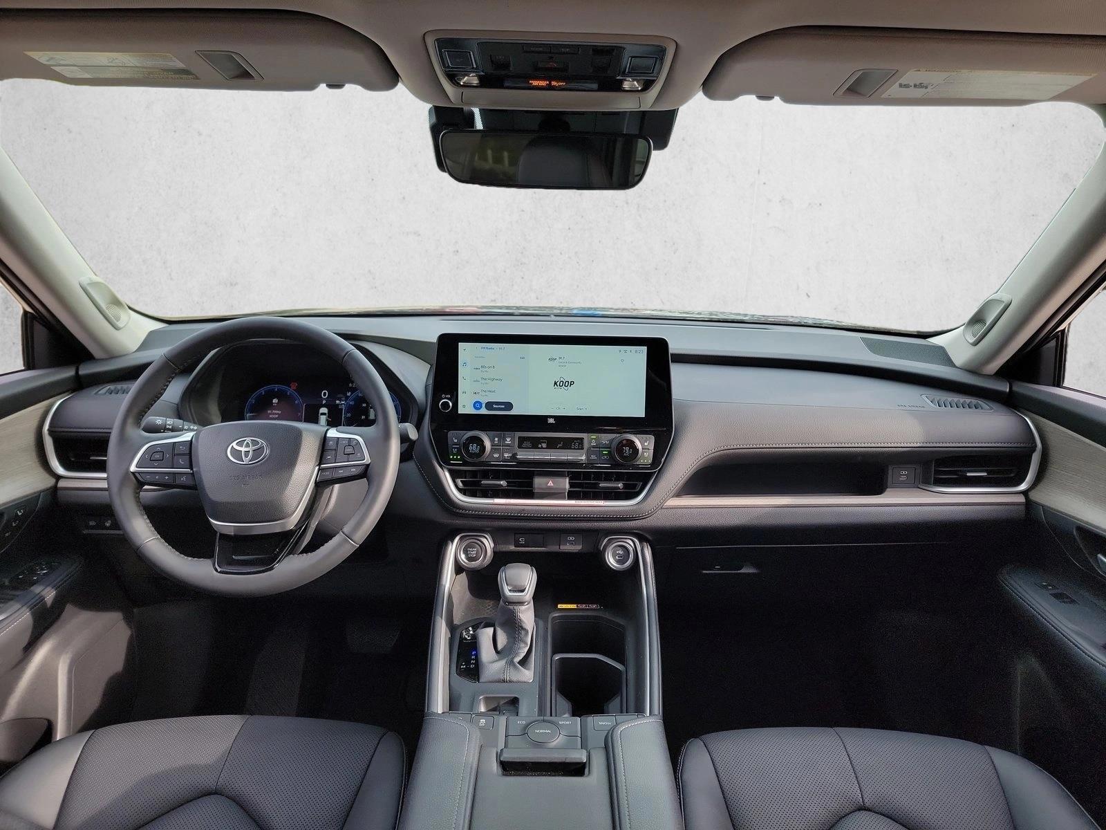Thumbnail: 2026 Toyota Grand Highlander - 3