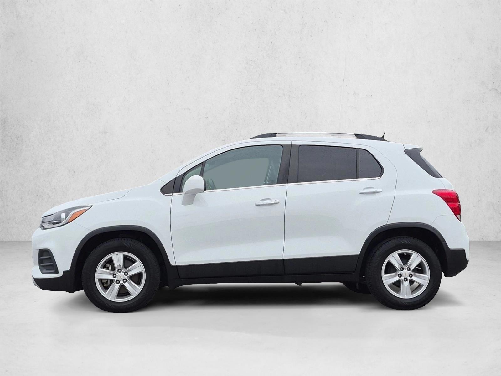 Thumbnail: 2017 Chevrolet Trax - 2