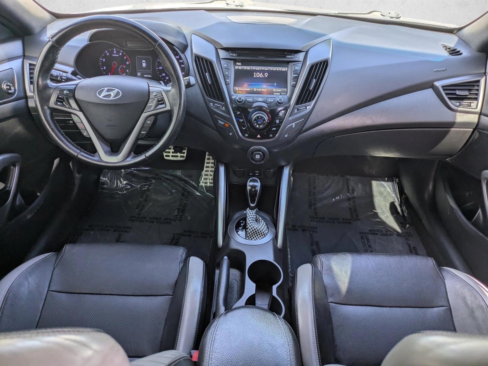 Thumbnail: 2016 Hyundai Veloster - 3