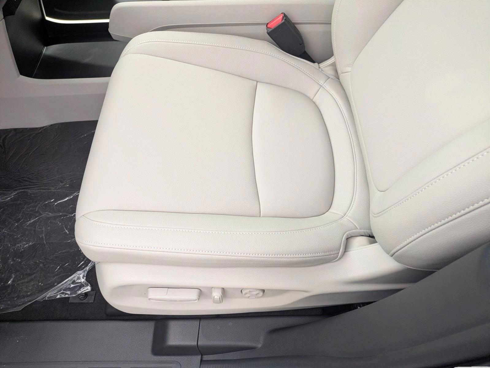Thumbnail: 2026 Honda Odyssey - 4