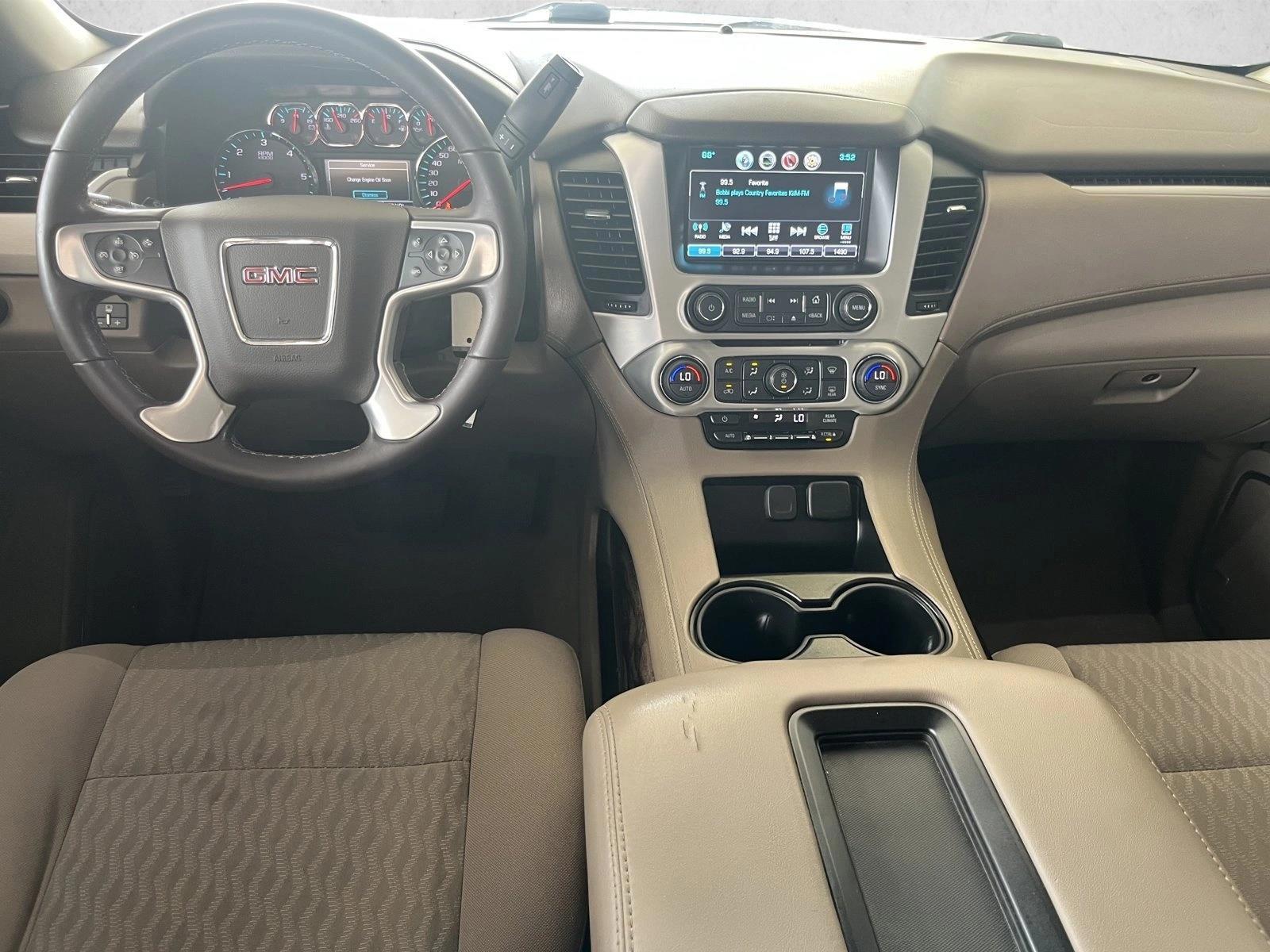 Thumbnail: 2020 GMC Yukon XL - 3