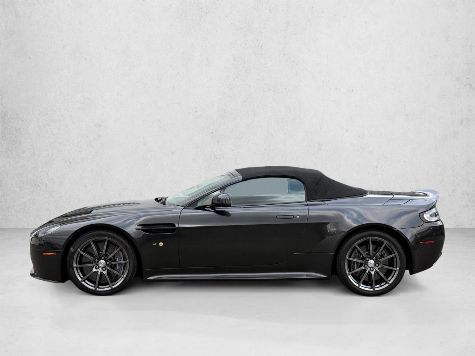 Thumbnail: 2017 Aston Martin Vantage - 4