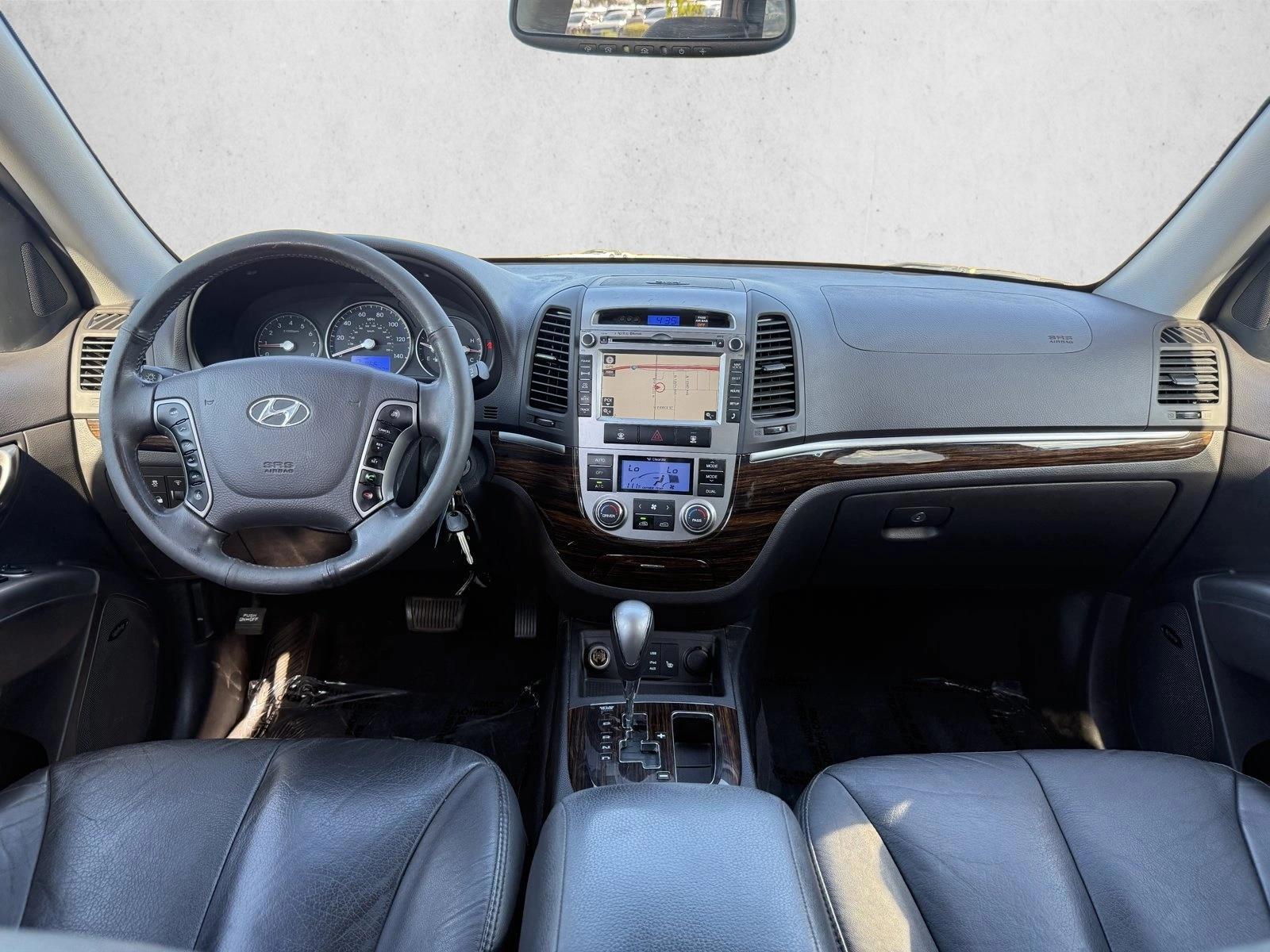 Thumbnail: 2012 Hyundai Santa Fe - 3