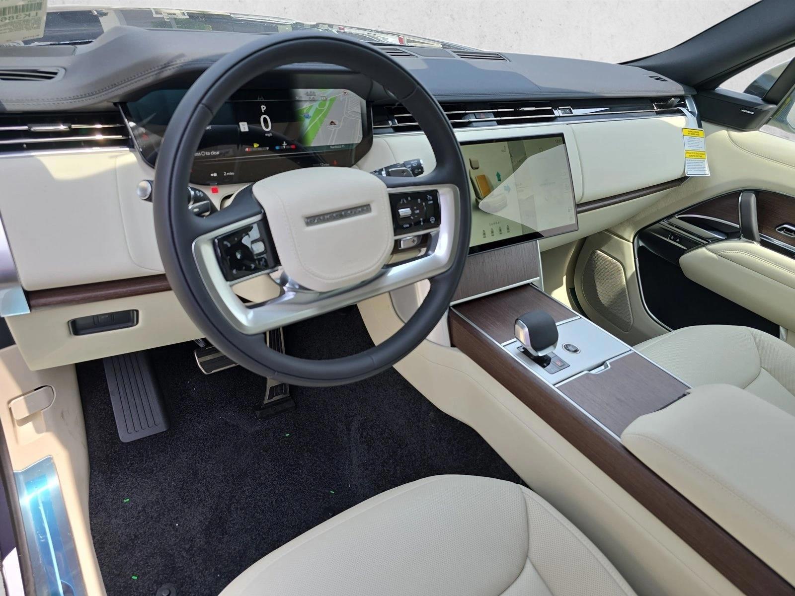 Thumbnail: 2026 Land Rover Range Rover - 4