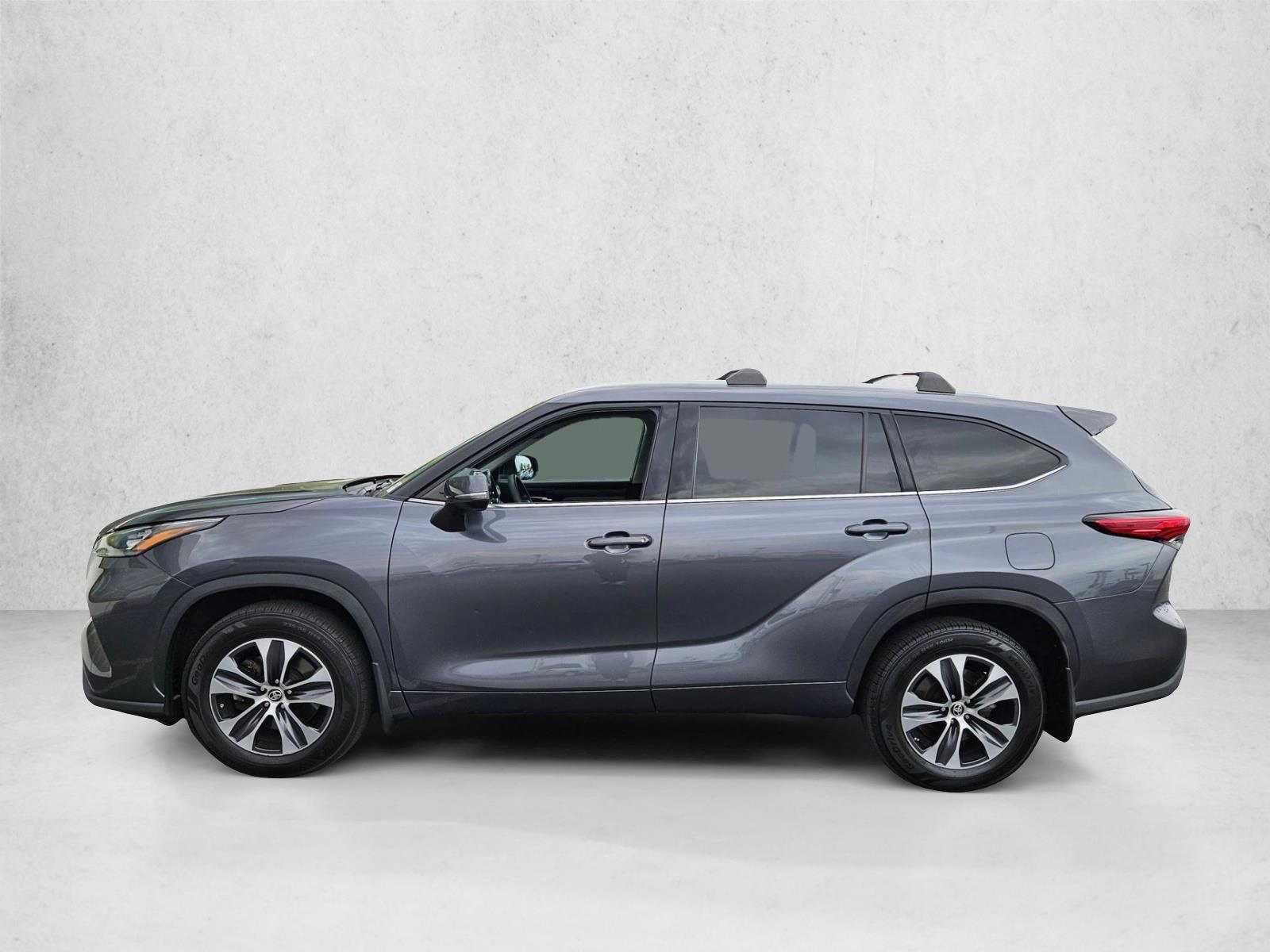 Thumbnail: 2020 Toyota Highlander - 2