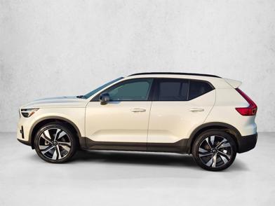 2026 Volvo XC40