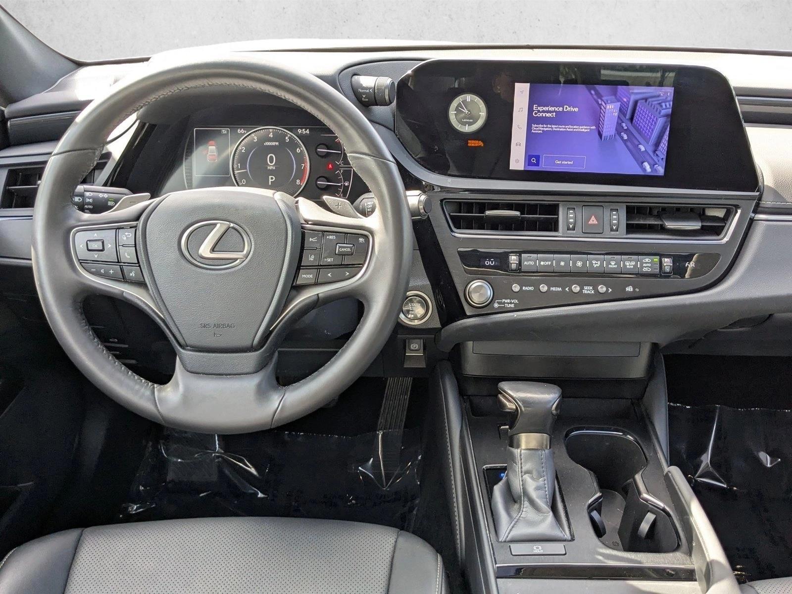 Thumbnail: 2023 Lexus ES - 3