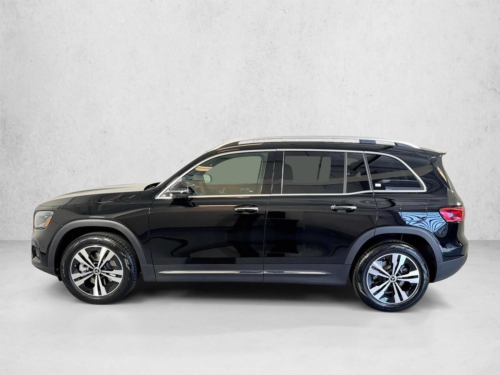 Thumbnail: 2026 Mercedes-Benz GLB - 2