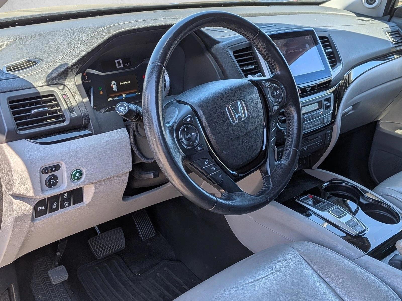 Thumbnail: 2016 Honda Pilot - 3