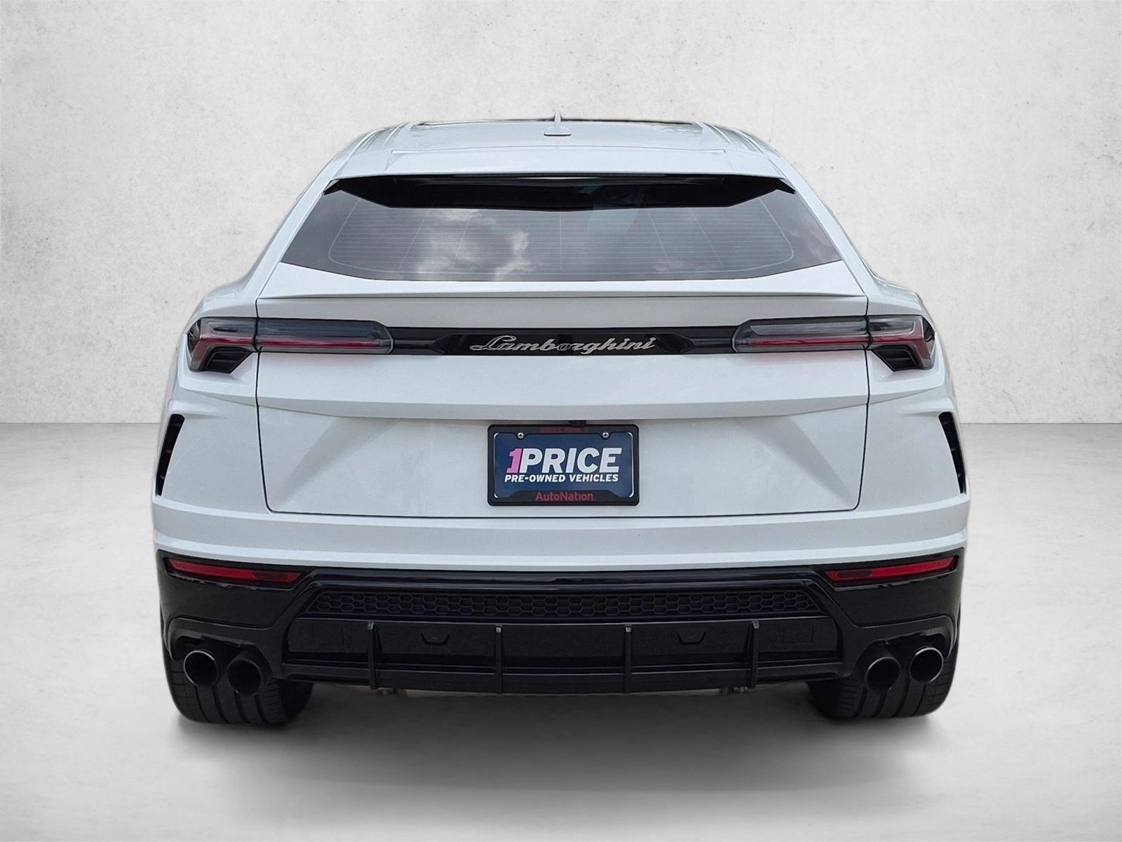 2022 Lamborghini Urus