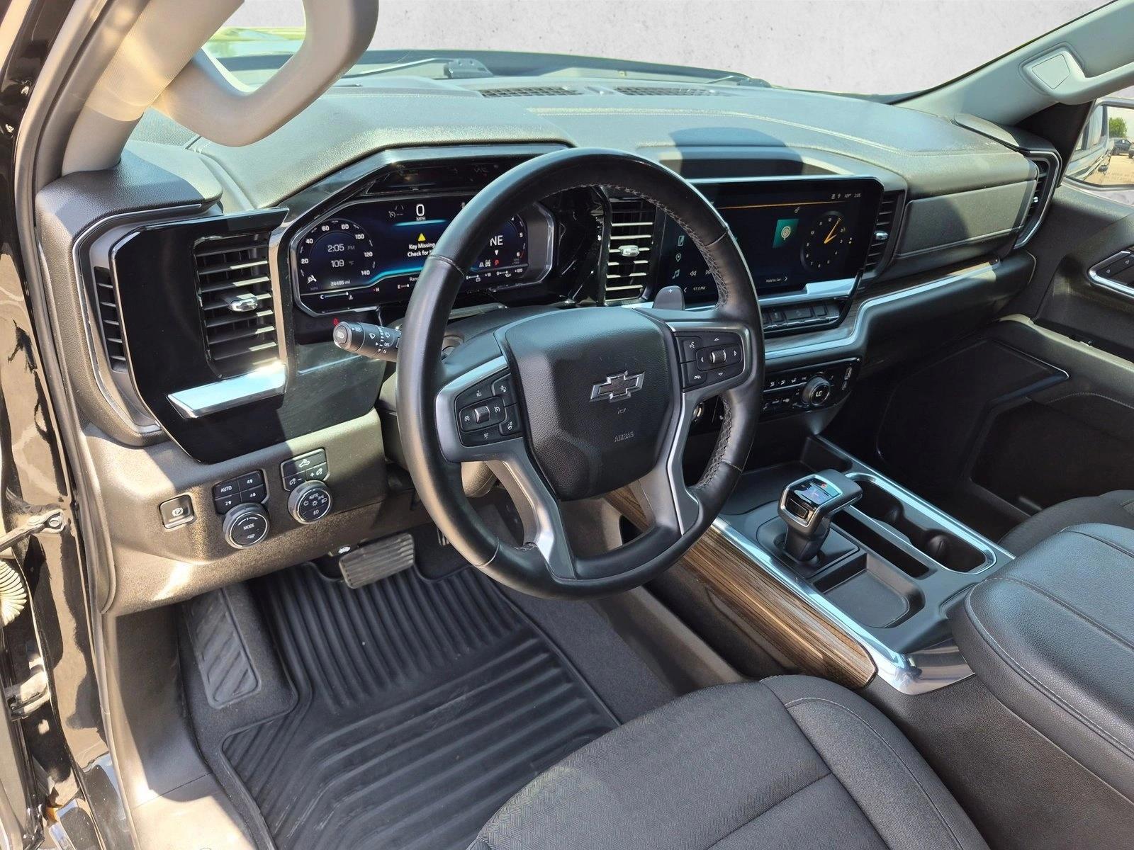 Thumbnail: 2024 Chevrolet Silverado 1500 - 3