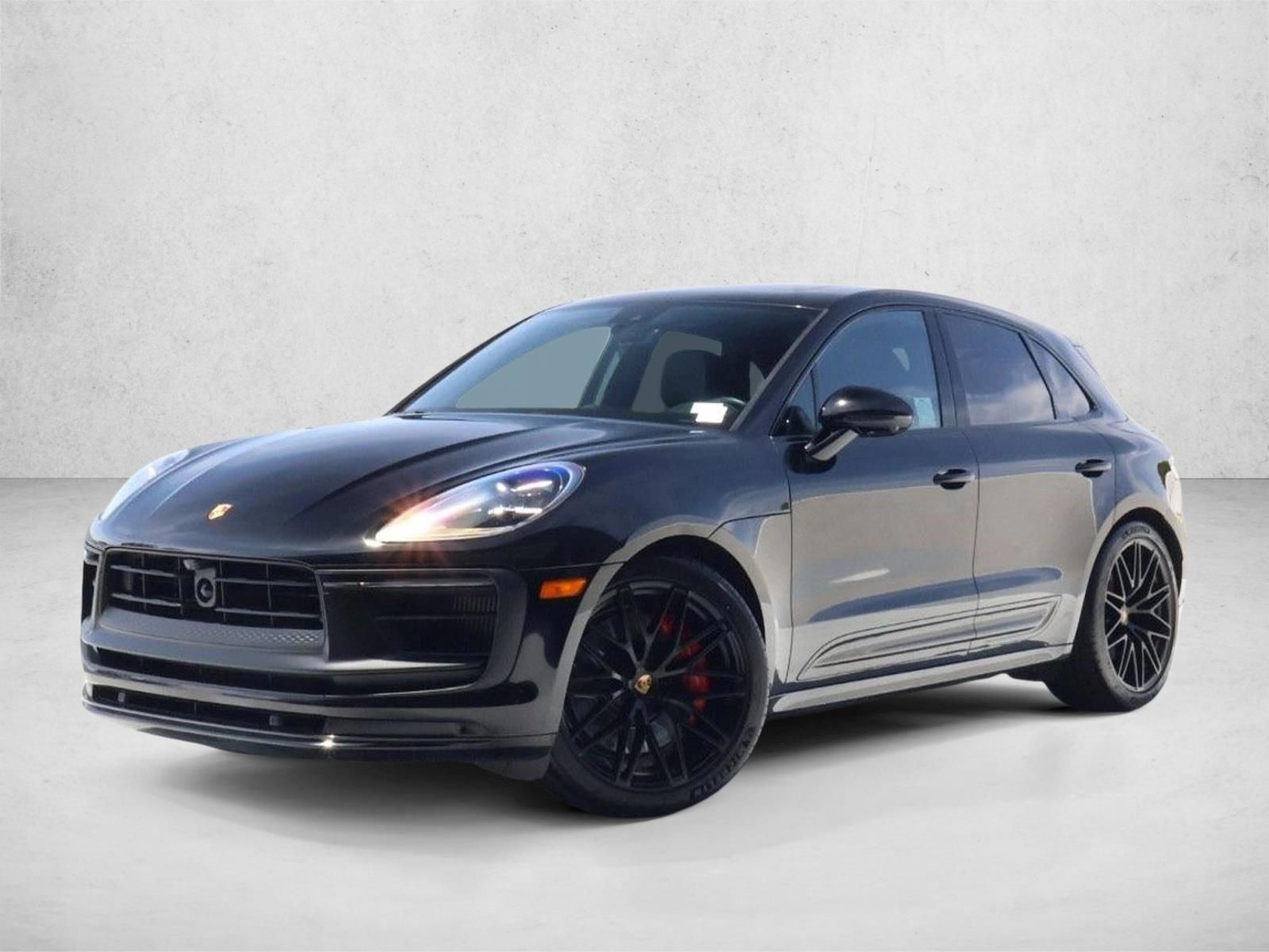 Thumbnail: 2023 Porsche Macan - 1