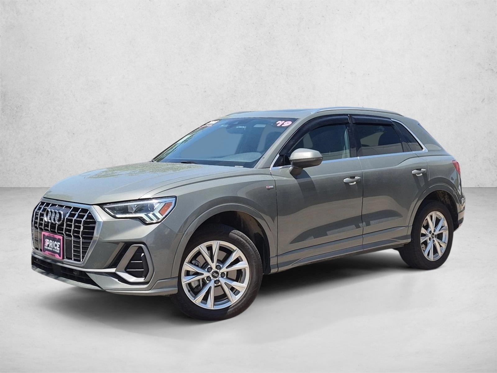 Thumbnail: 2023 Audi Q3 - 1