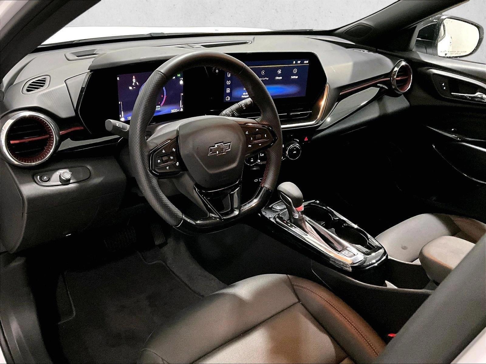 Thumbnail: 2026 Chevrolet Trax - 3