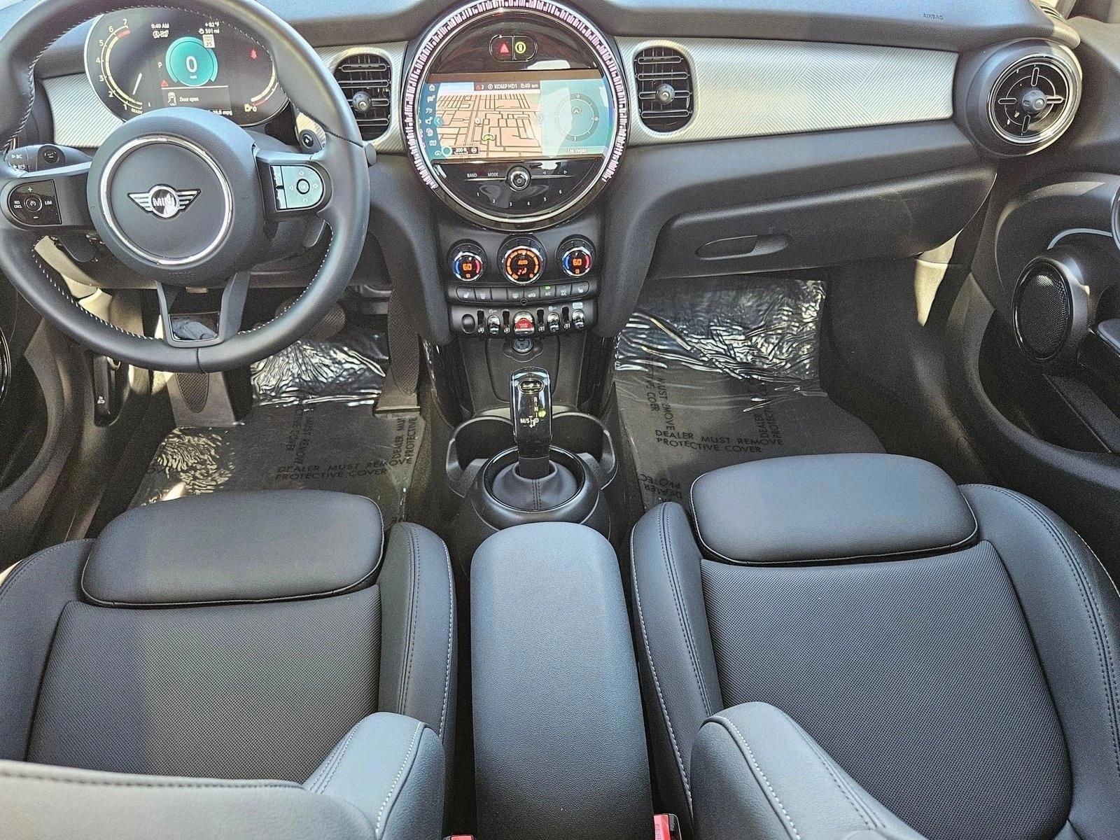 Thumbnail: 2024 MINI Cooper Hardtop - 3