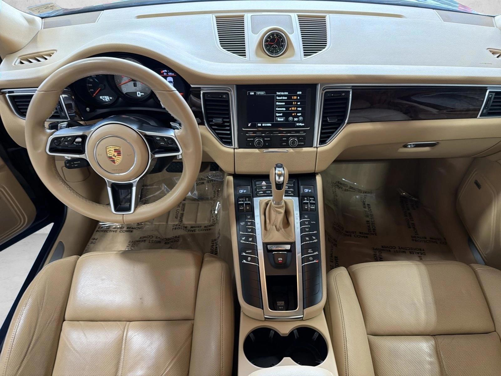 Thumbnail: 2015 Porsche Macan - 3