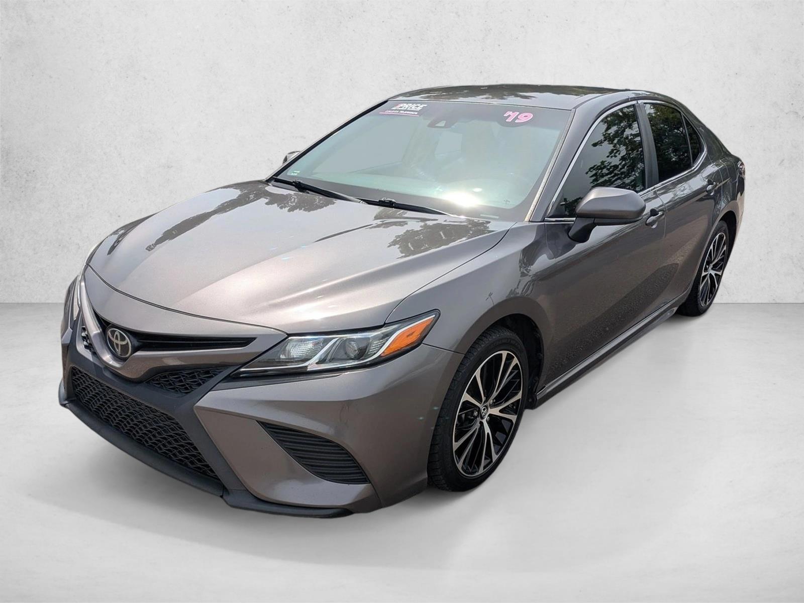 Thumbnail: 2019 Toyota Camry - 1