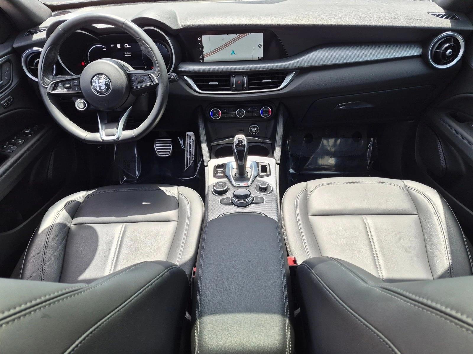 Thumbnail: 2024 Alfa Romeo Stelvio - 3
