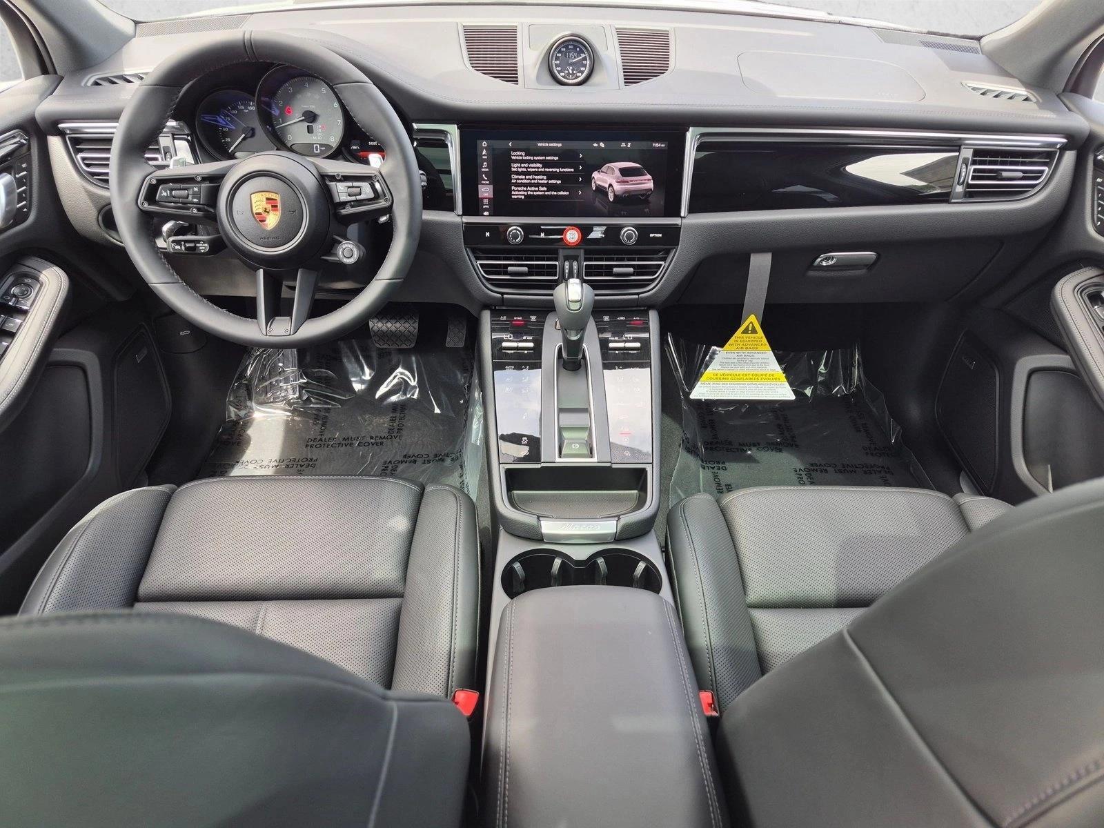 Thumbnail: 2026 Porsche Macan - 5