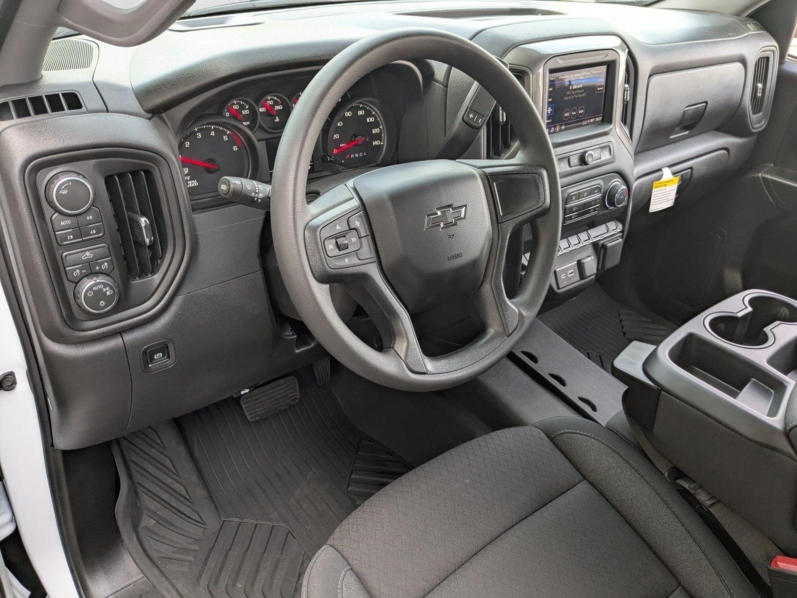 Thumbnail: 2026 Chevrolet Silverado 1500 - 3
