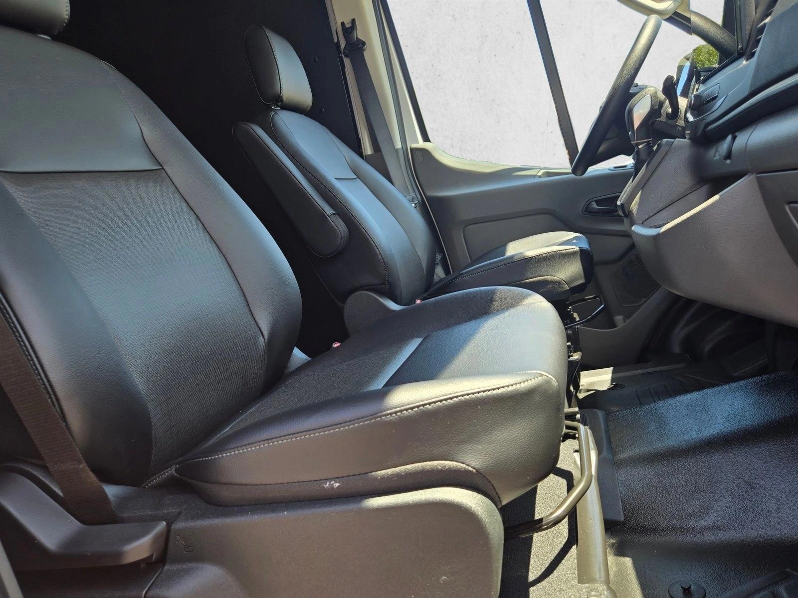 Thumbnail: 2026 Ford Transit Series - 3