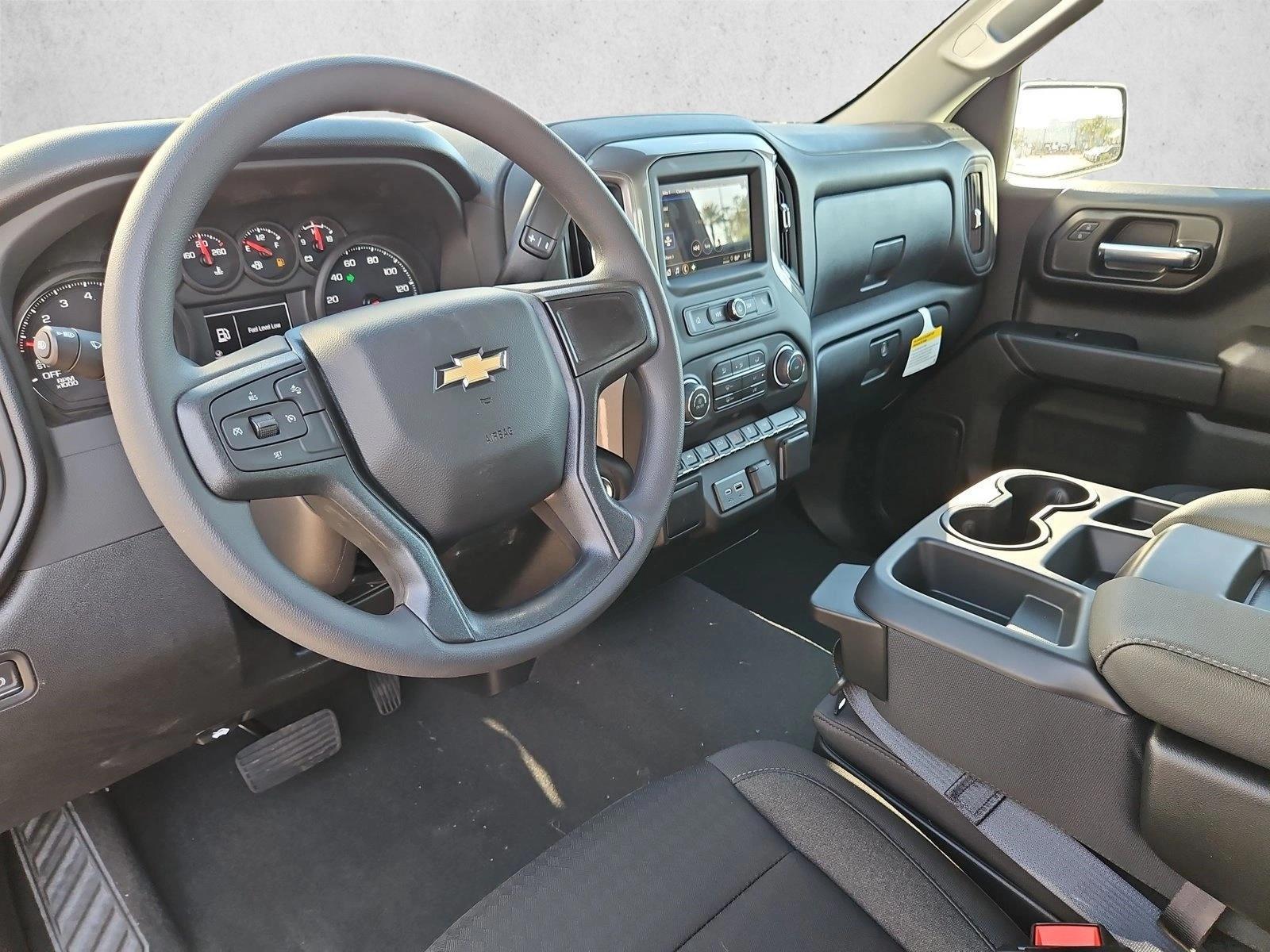 Thumbnail: 2026 Chevrolet Silverado 1500 - 3