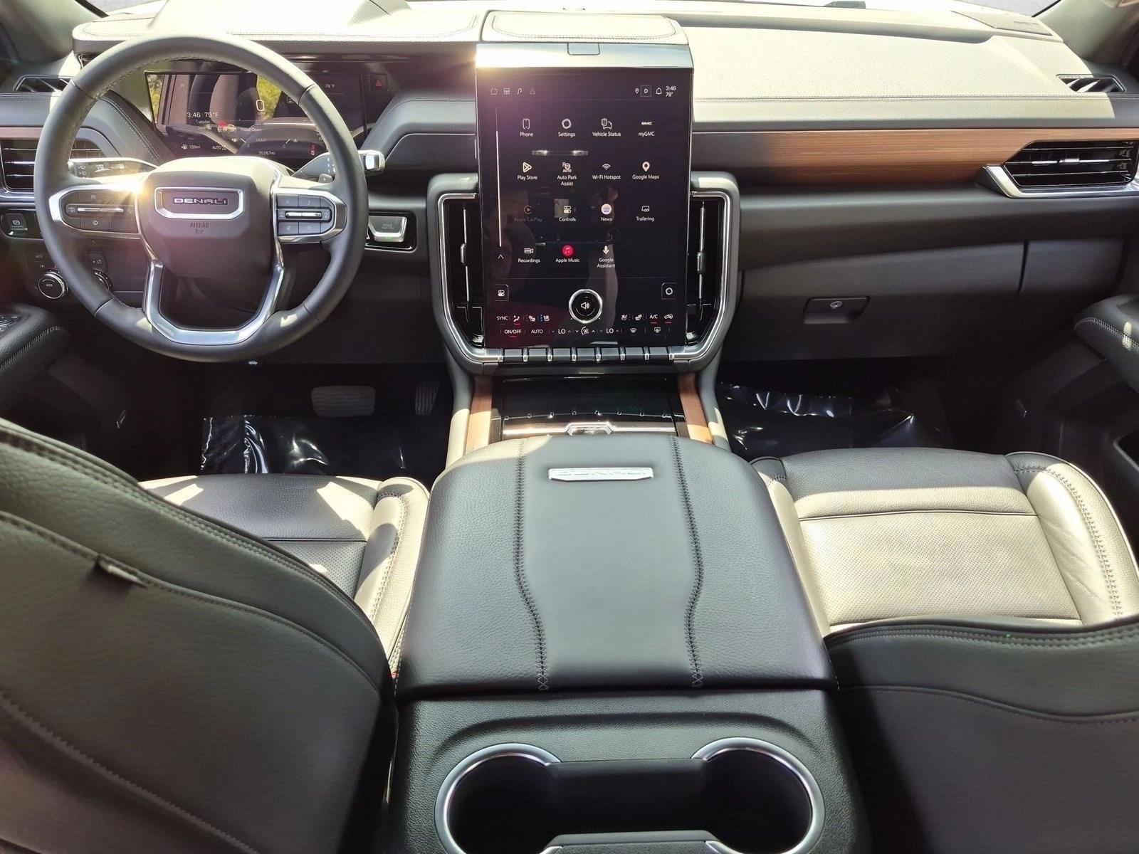Thumbnail: 2025 GMC Yukon XL - 3