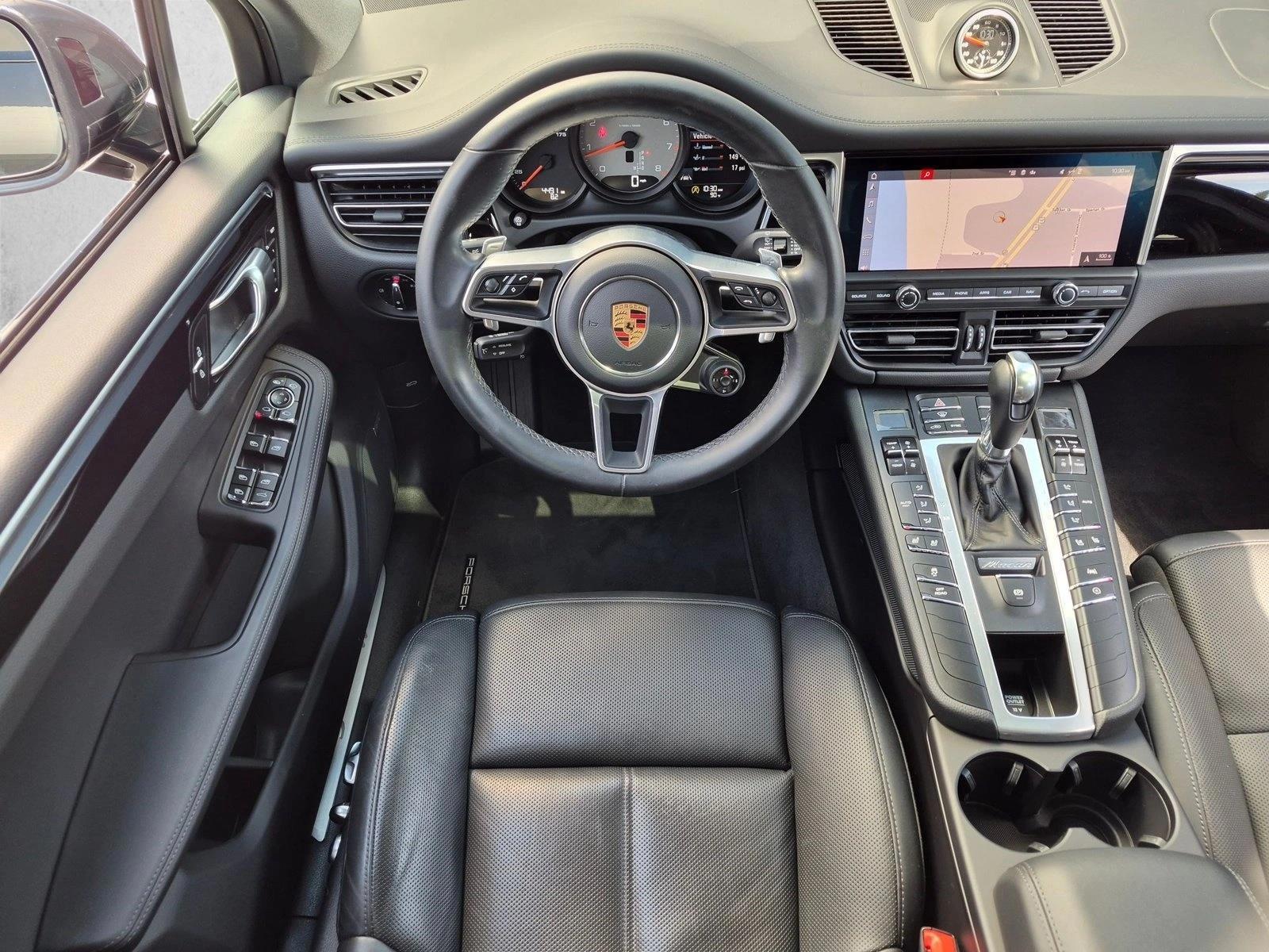 Thumbnail: 2020 Porsche Macan - 4