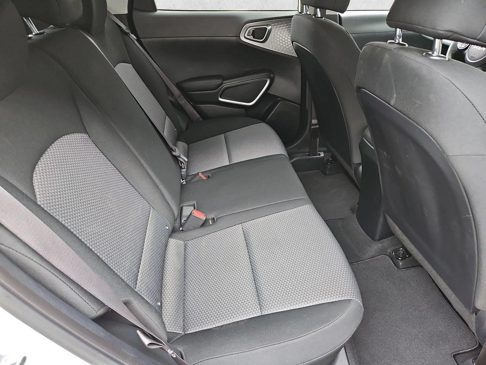 2023 Kia Soul LX - Photo 18
