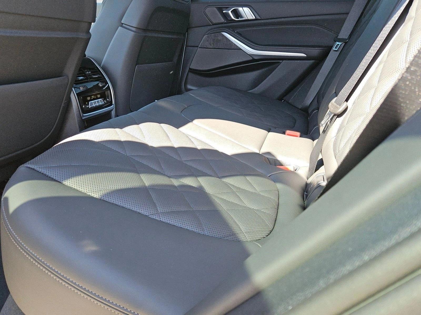 Thumbnail: 2026 BMW X5 - 5