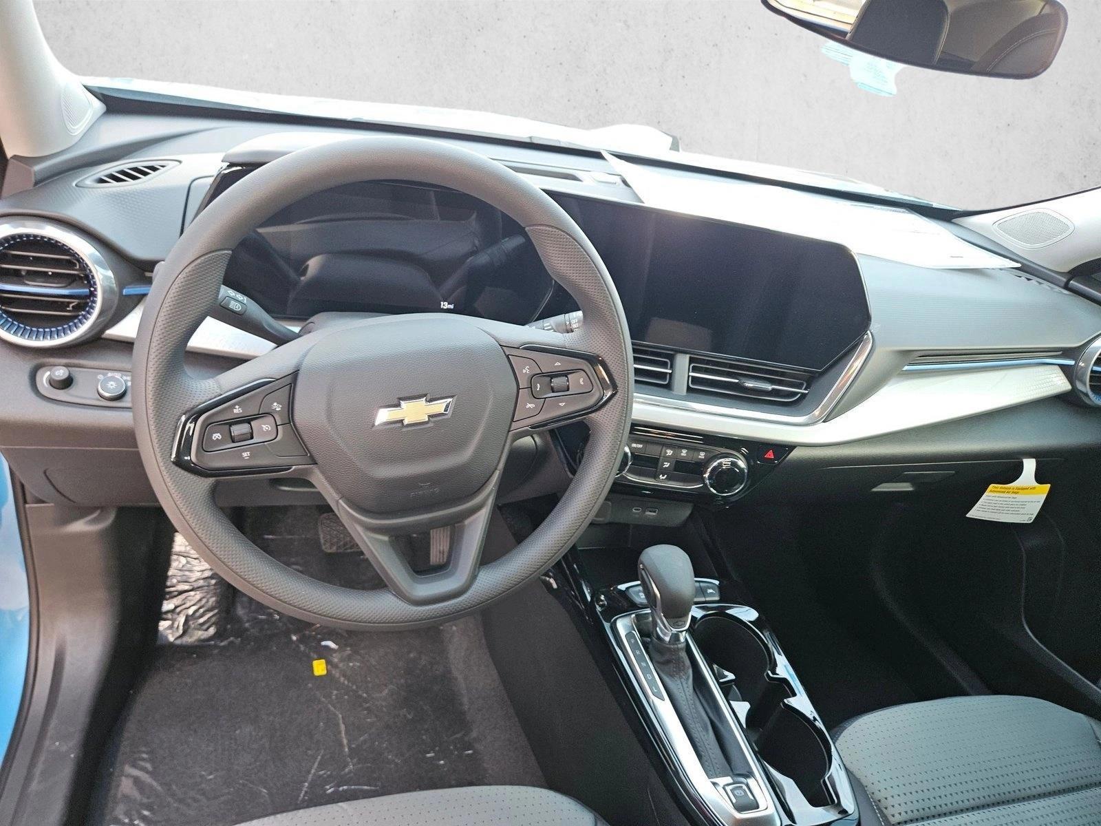 Thumbnail: 2026 Chevrolet Trax - 2