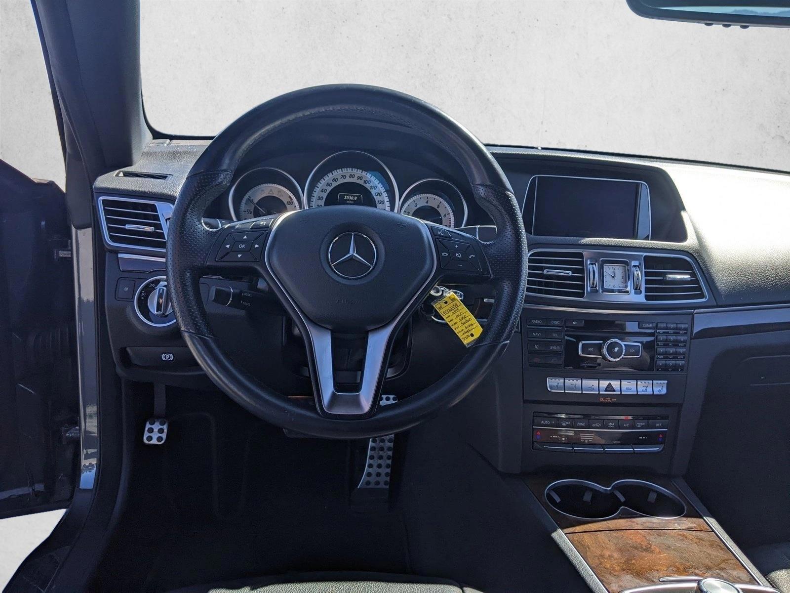 Thumbnail: 2014 Mercedes-Benz E-Class - 3