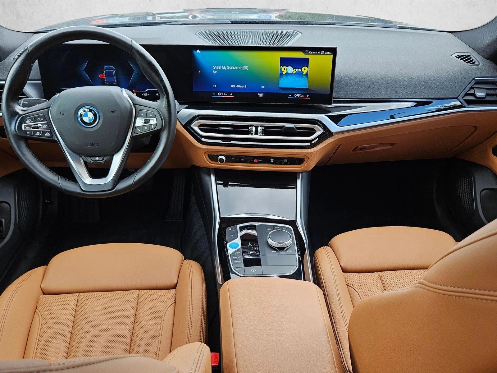 Thumbnail: 2023 BMW i4 - 3