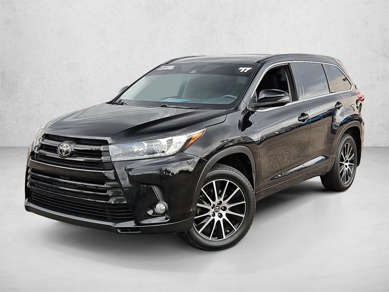 2017 Toyota Highlander SE