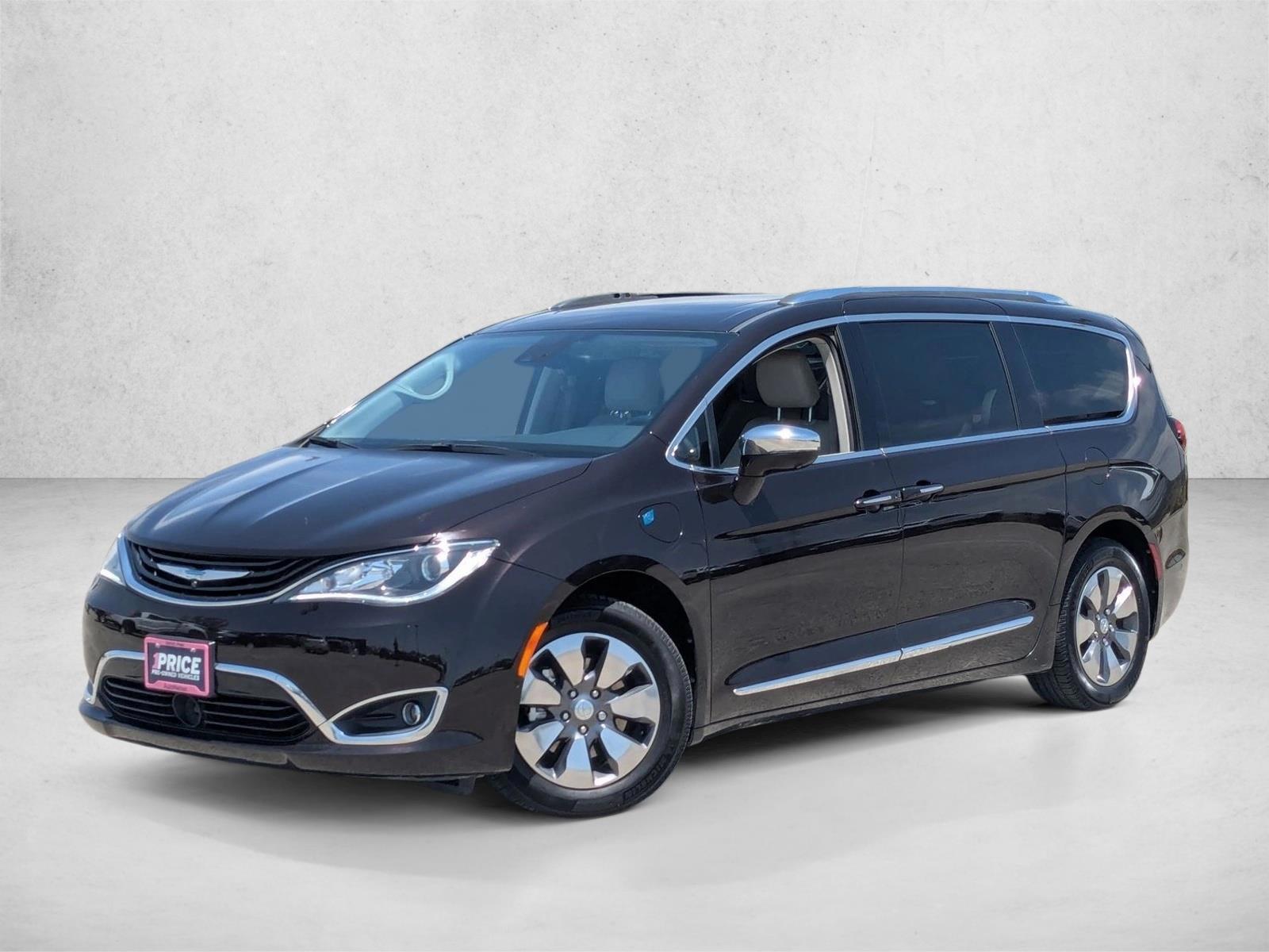 Thumbnail: 2018 Chrysler Pacifica - 1