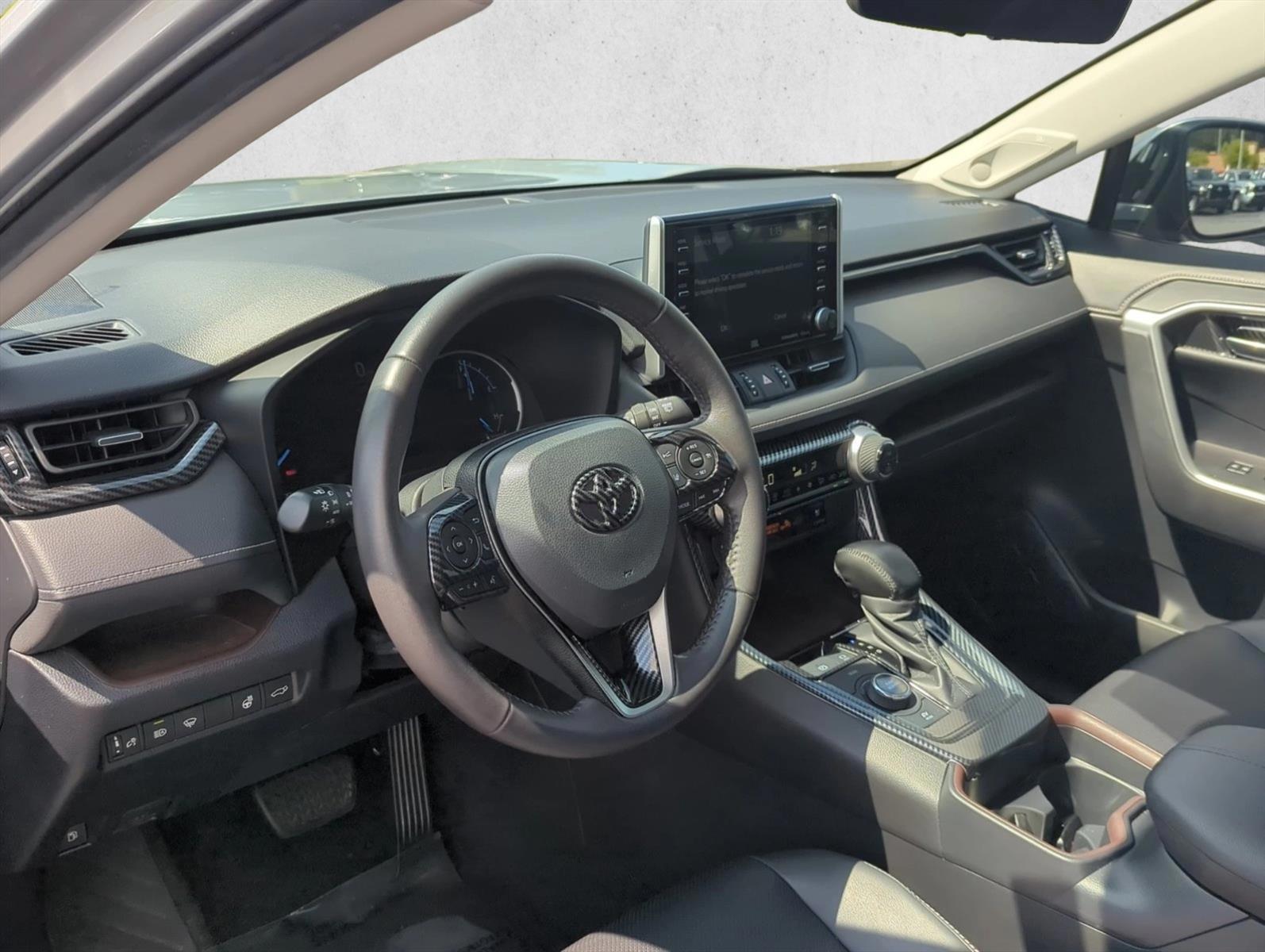 Thumbnail: 2020 Toyota RAV4 - 3