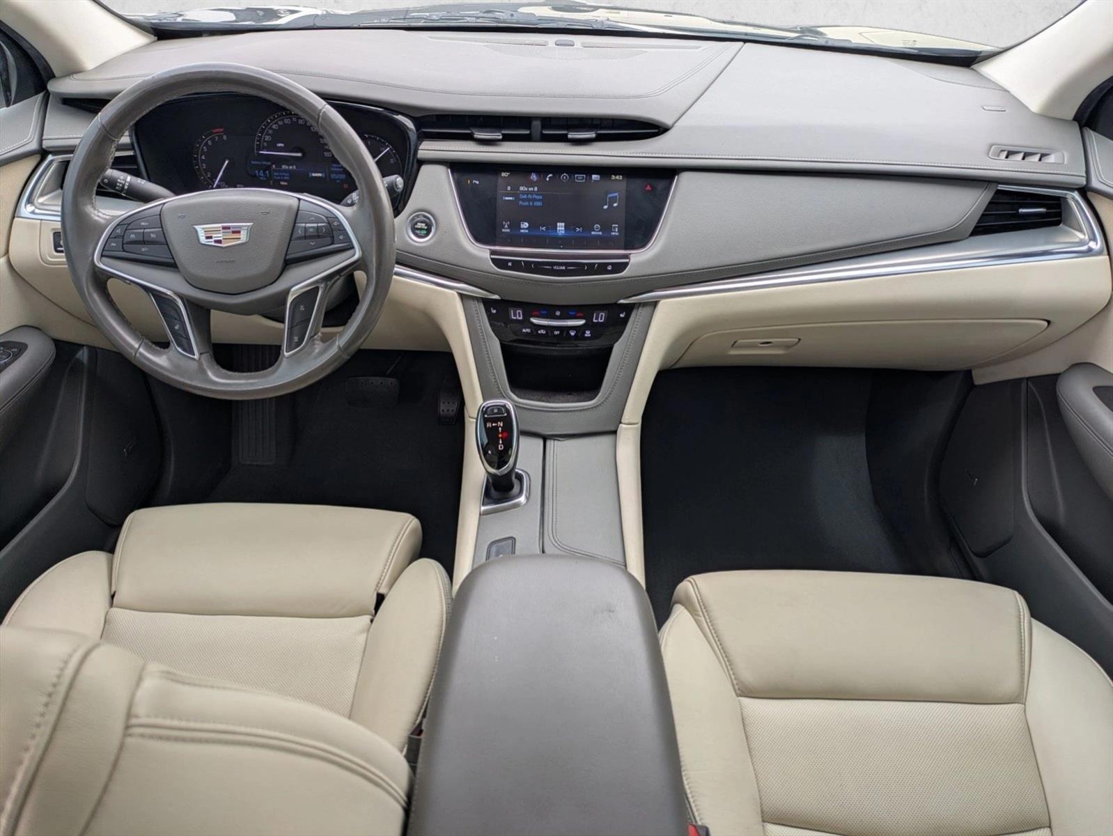Thumbnail: 2017 Cadillac XT5 - 4
