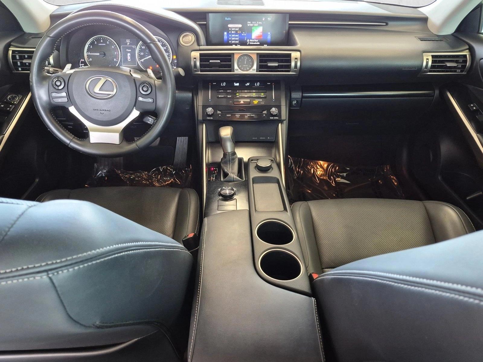 Thumbnail: 2014 Lexus IS - 4