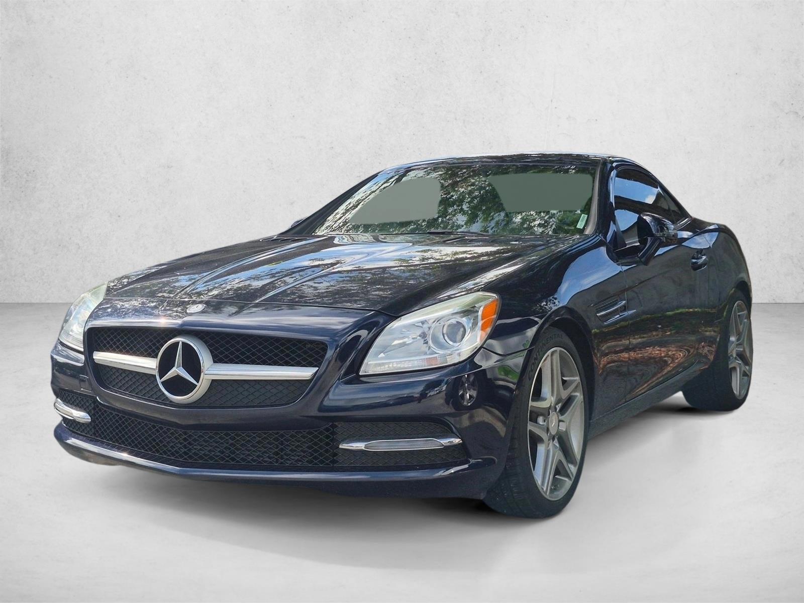 Thumbnail: 2015 Mercedes-Benz SLK - 1