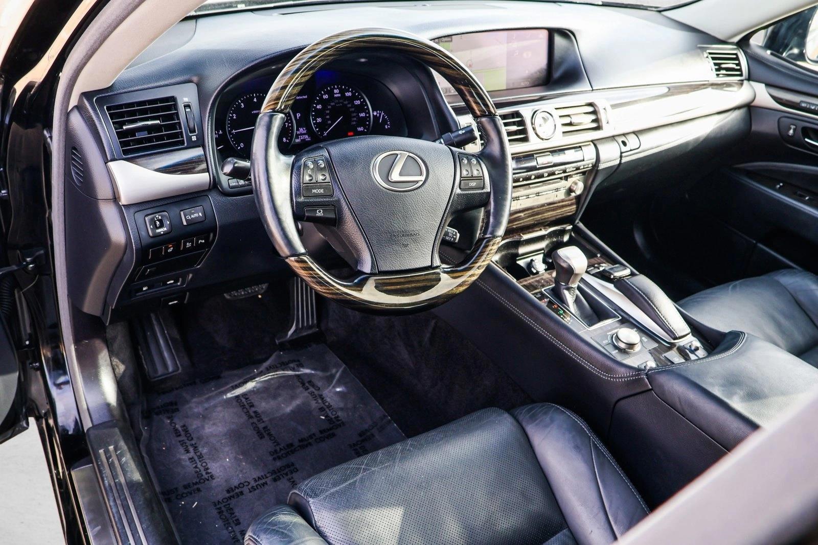 Thumbnail: 2015 Lexus LS - 3