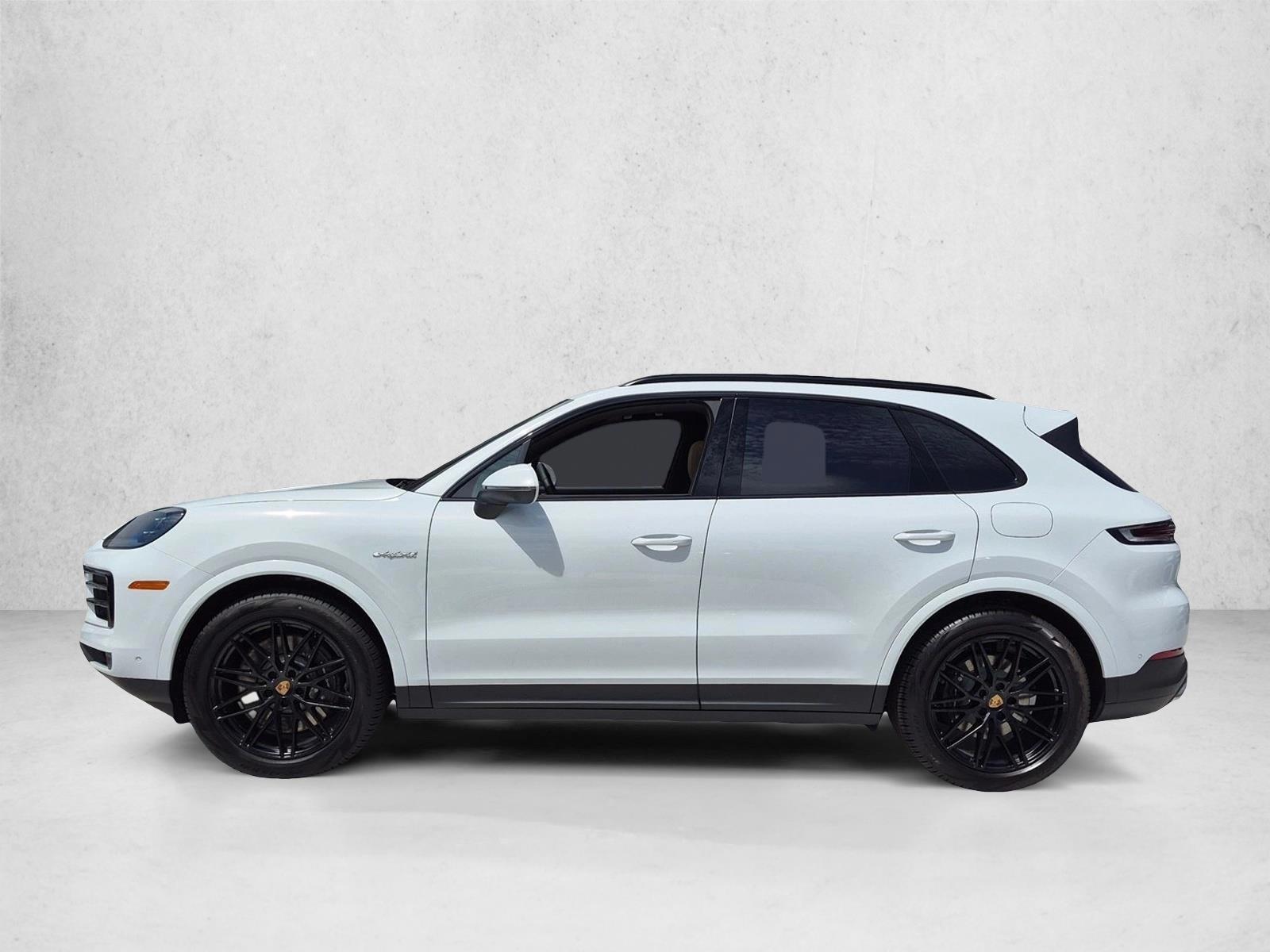 Thumbnail: 2026 Porsche Cayenne - 2