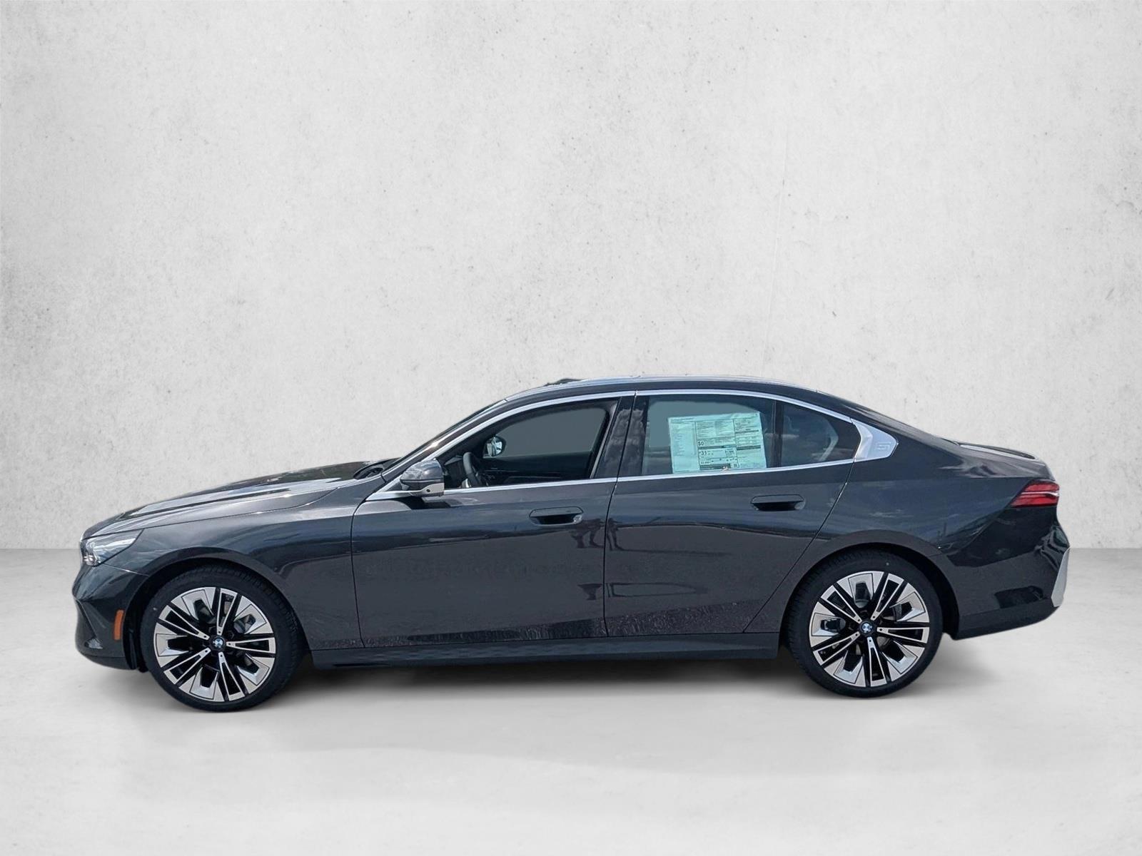 Thumbnail: 2026 BMW 5 Series - 2