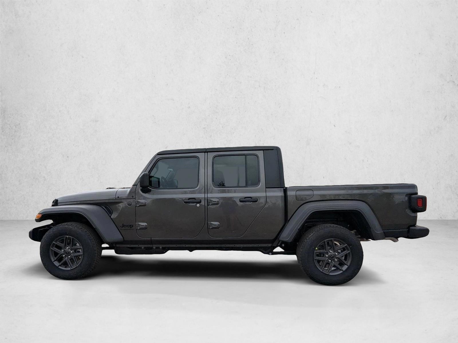 Thumbnail: 2026 Jeep Gladiator - 2