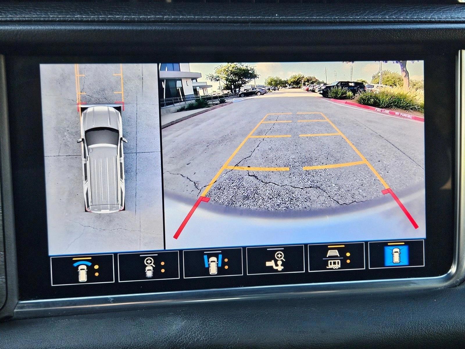 2021 GMC Yukon Denali - Photo 16